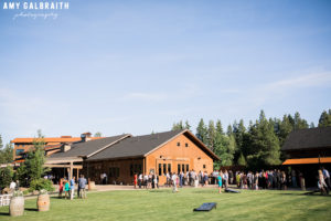 outdoor cocktail hour at swiftwater cellars