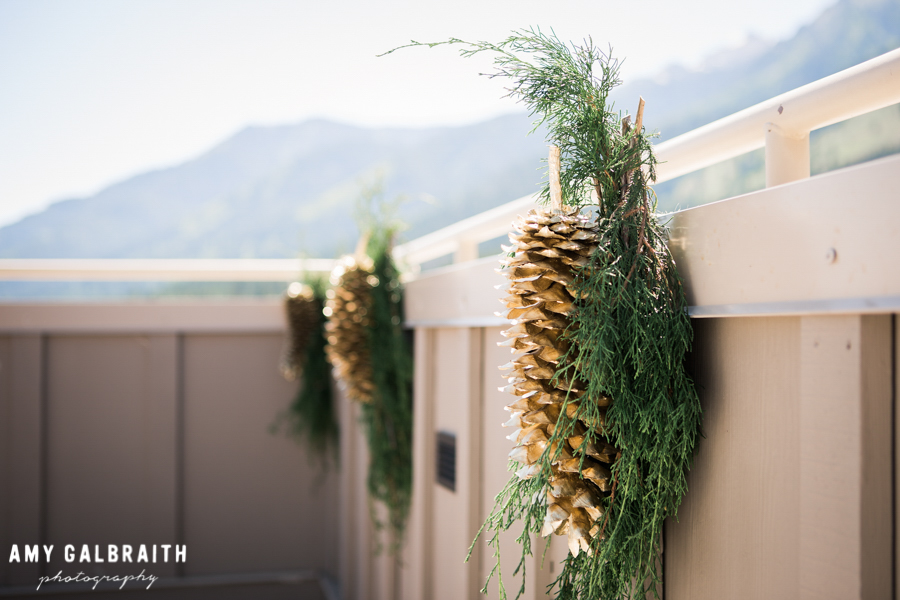 pinecone accents at wedding ceremony