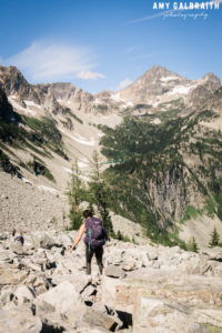 boulder field scramble on the wing lake trail