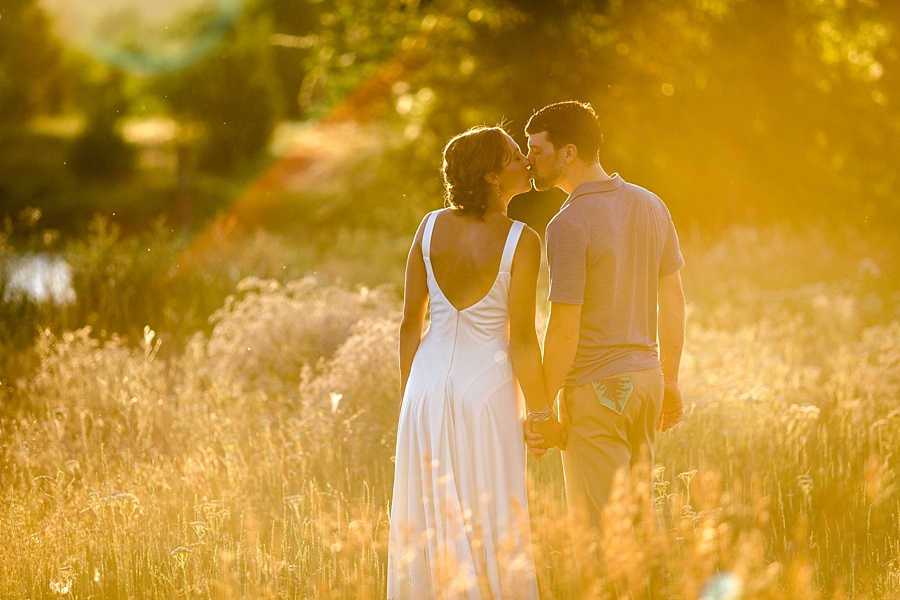 golden hour wedding photos in a field outside of winthrop