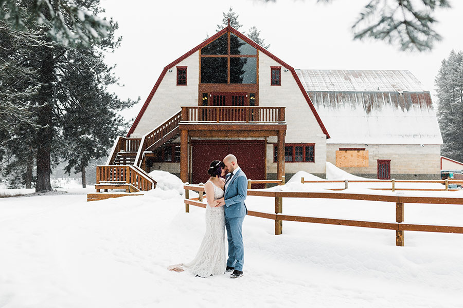Snowy Winter Wedding Venue in Washington - Pine River Ranch by Amy Galbraith Photography