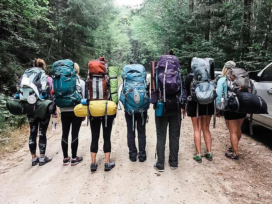 group of women backpacking to pear lake