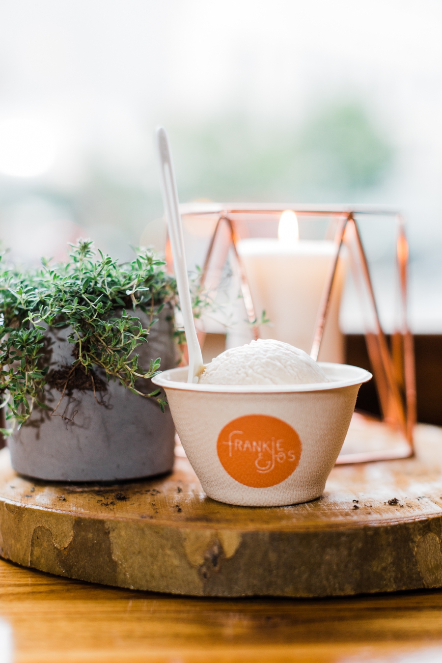 Ice cream at a wedding served for dessert in a compostable dish by Seattle wedding photographer Amy Galbraith