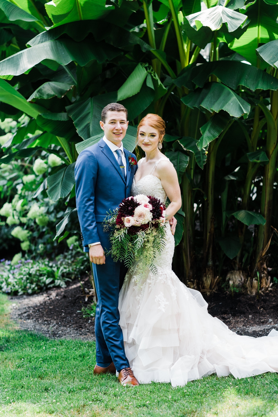 A bride and groom have their Maroni Meadows wedding in Snohomish by Seattle wedding photographer Amy Galbraith