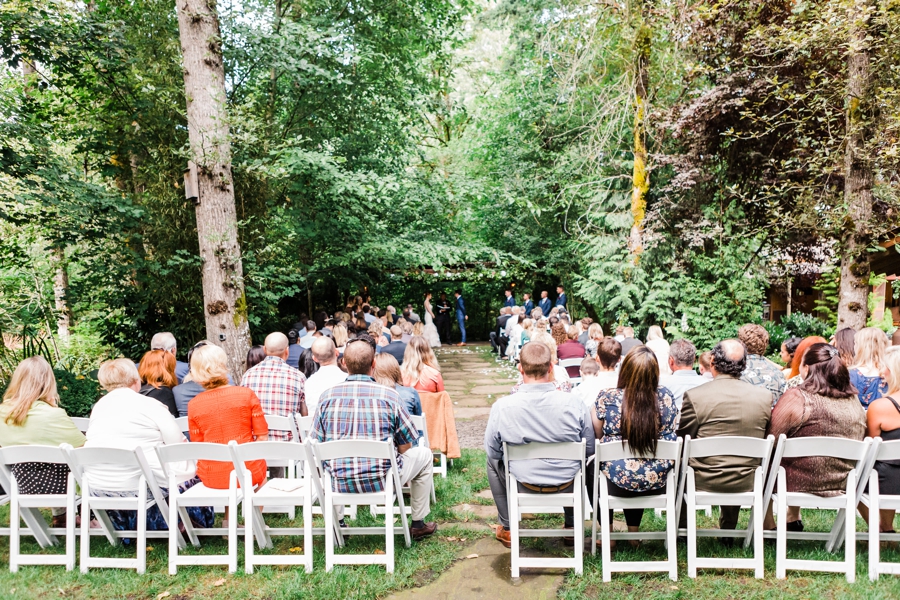 Maroni Meadows wedding ceremony captured by Seattle wedding photographer Amy Galbraith