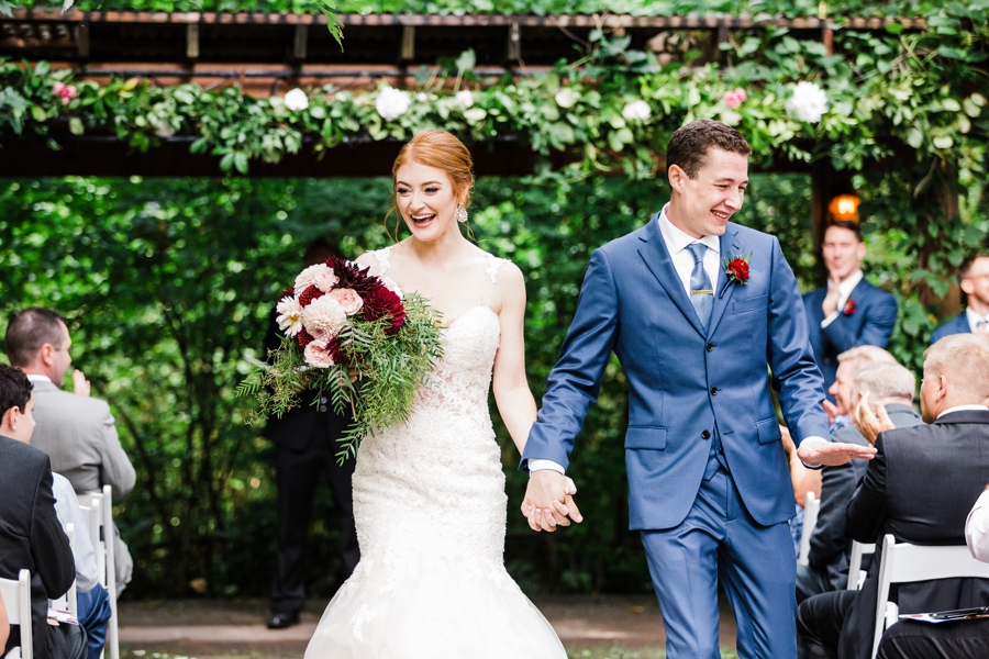 Maroni Meadows wedding in Snohomish captured by Seattle wedding photographer Amy Galbraith