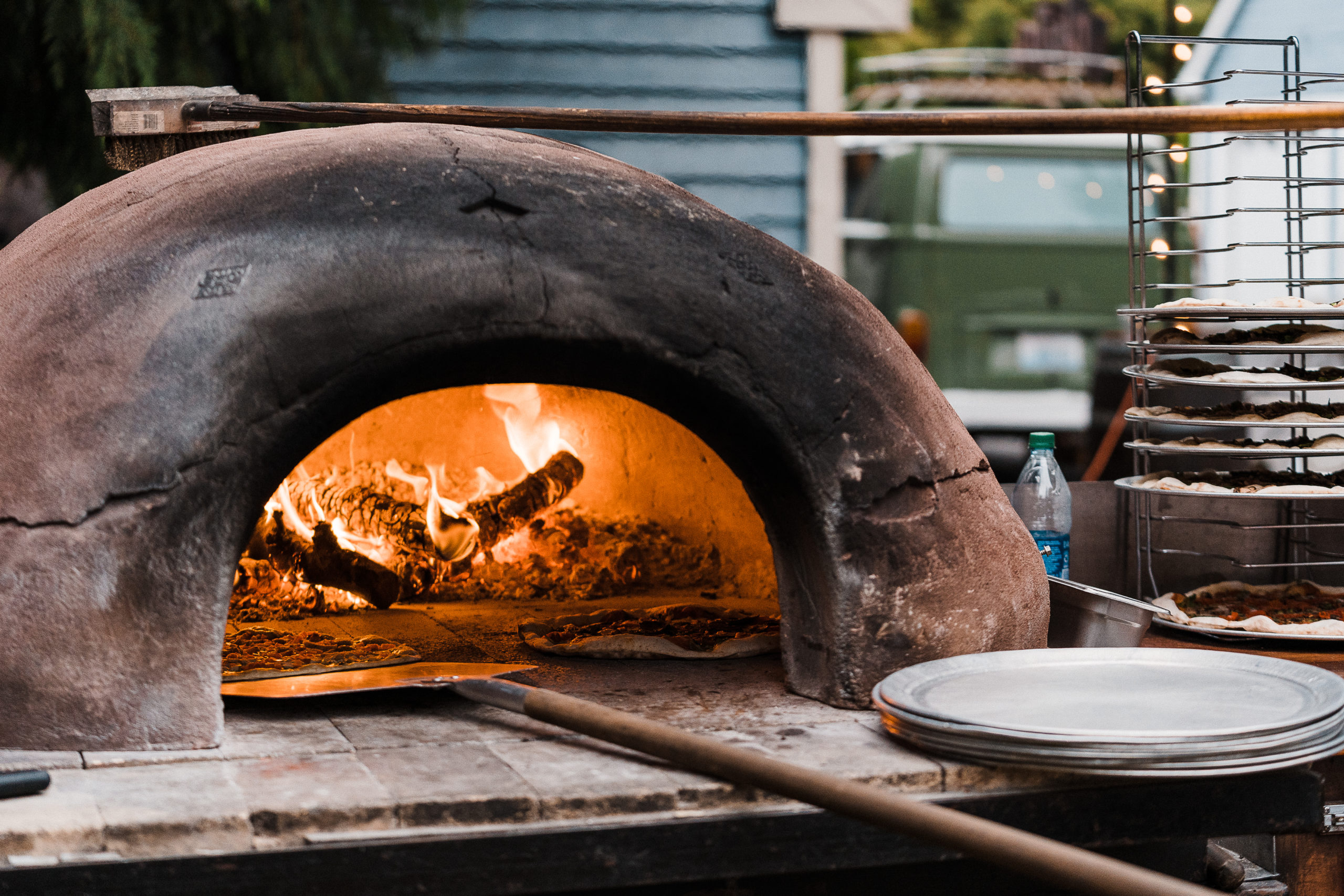 Backyard wood fire pizza oven 