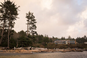 a lodge set on top of some bluffs above the Pacific Ocean